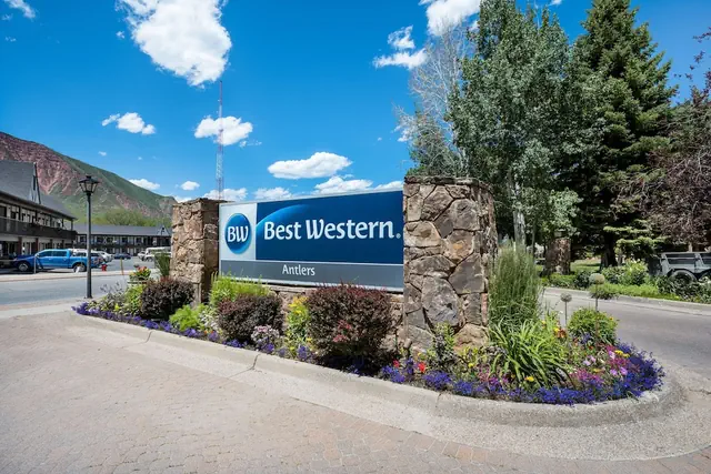 Photo 1 - Best Western Antlers at Glenwood Springs