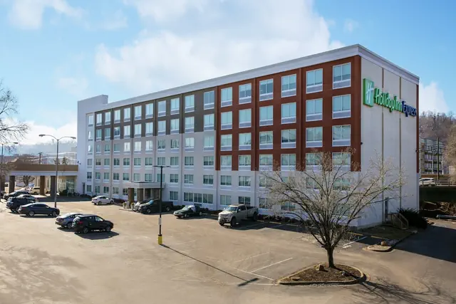 Photo 1 - Holiday Inn Express Charleston-Civic Center by IHG