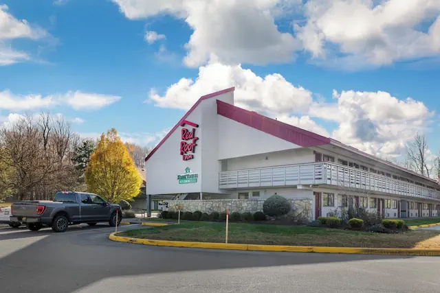 Photo 1 - Red Roof Inn Buffalo - Niagara Airport
