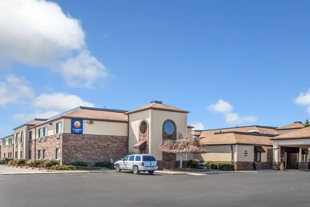 Photo 1 - Comfort Inn East Oregon - Toledo