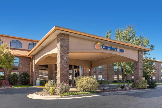 Photo 1 - Comfort Inn at Thousand Hills