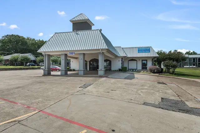 Photo 1 - Motel 6 Kilgore, TX