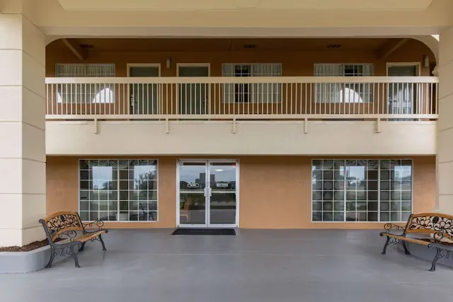 Photo 1 - Quality Inn Clute Freeport