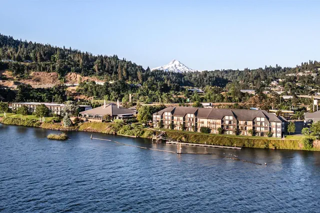 Photo 1 - Best Western Plus Hood River Inn