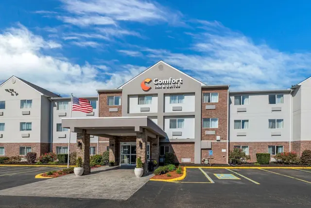 Photo 1 - Comfort Inn & Suites Zanesville City Center