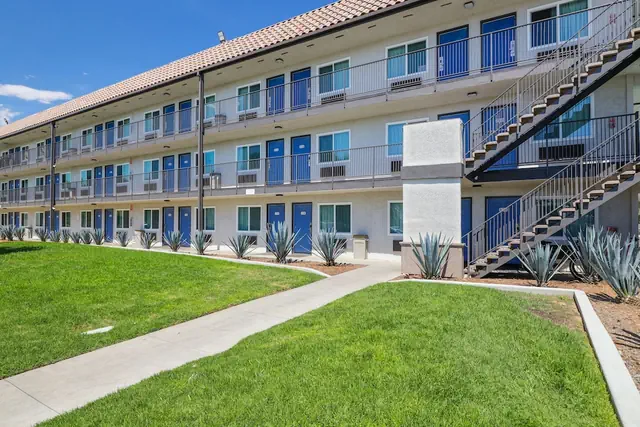 Photo 1 - Motel 6 Escondido, CA