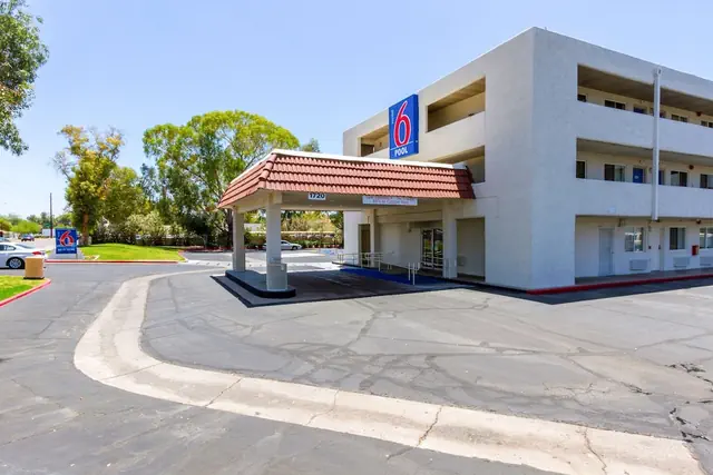 Photo 1 - Motel 6 Tempe, AZ – Phoenix Airport – Priest Dr