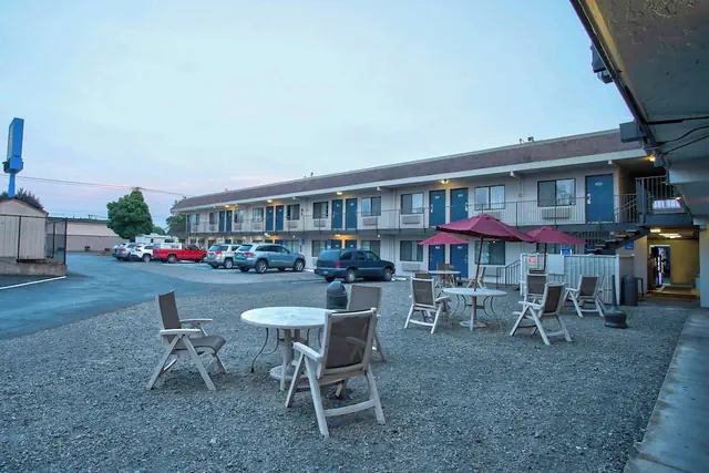Photo 1 - Motel 6 Salem, OR