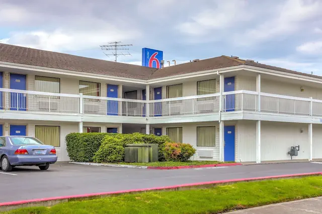 Photo 1 - Motel 6 Medford, OR - North