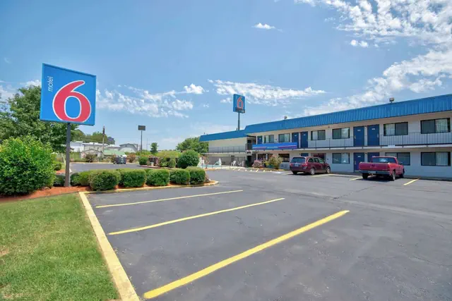 Photo 1 - Motel 6 Russellville, AR