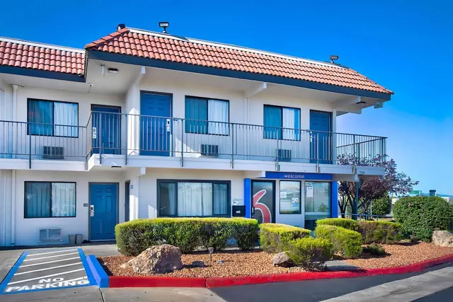 Photo 1 - Motel 6 Vallejo, CA - Six Flags West