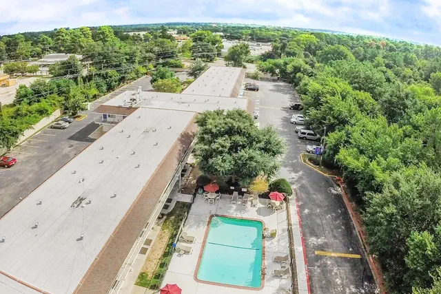 Photo 1 - Motel 6 Huntsville, TX