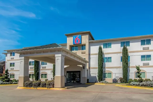 Photo 1 - Motel 6 Dallas, TX - North - Richardson