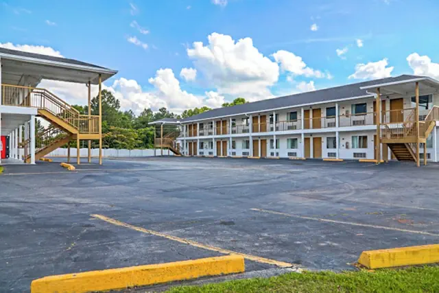 Photo 1 - Economy Inn Ashburn GA I-75