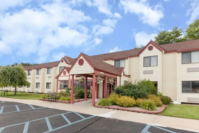 Photo 1 - Baymont by Wyndham Gaylord