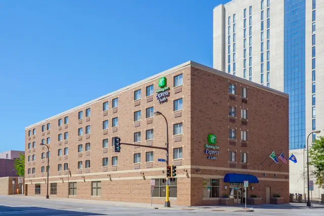 Photo 1 - Holiday Inn Express Hotel & Suites Downtown Minneapolis by IHG