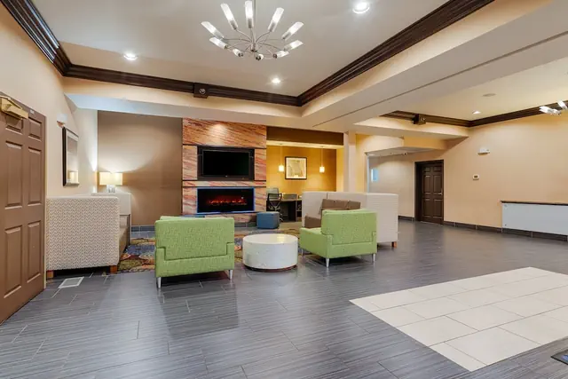 Photo 1 - Holiday Inn Express St Paul S - Inver Grove Hgts by IHG
