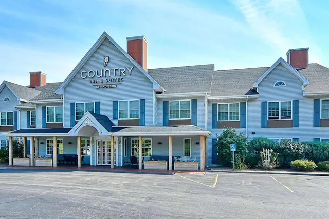 Photo 1 - Country Inn & Suites by Radisson, Mount Morris, NY