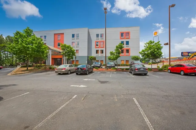 Photo 1 - Budgetel Inns & Suites - Atlanta Galleria Stadium