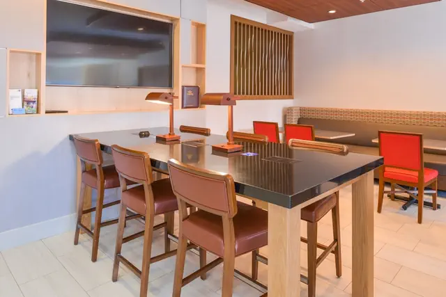 Photo 1 - Holiday Inn Express Glenwood Springs by IHG