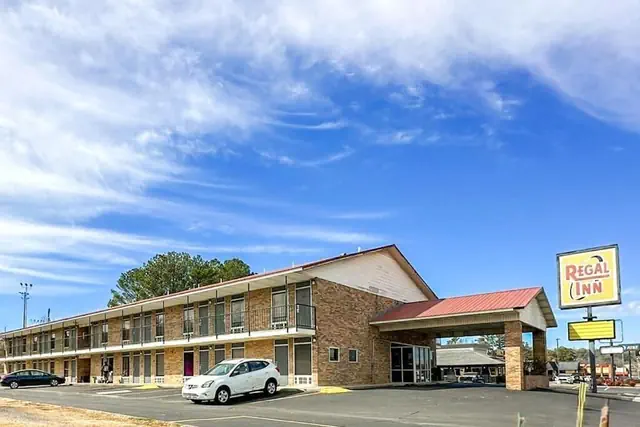 Photo 1 - Regal Inn Guntersville Hwy 431