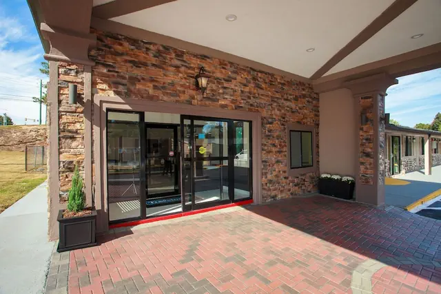 Photo 1 - Travelodge by Wyndham Macon West