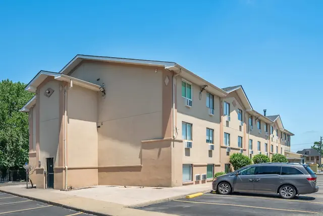 Photo 1 - Quality Inn Chesapeake - Greenbrier
