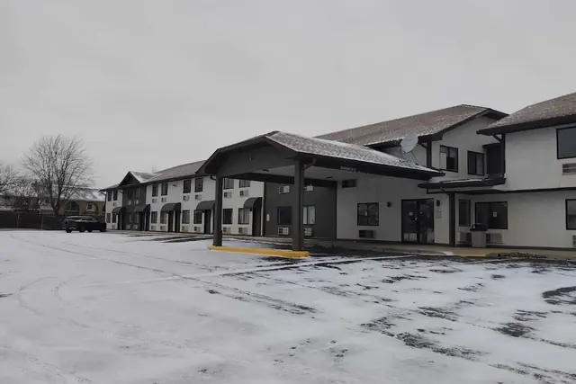 Photo 1 - Super 8 by Wyndham Morris