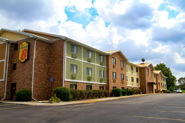 Photo 1 - Super 8 by Wyndham Lenexa Overland Park/Mall Area