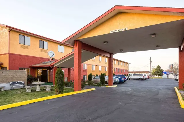 Photo 1 - Quality Inn Moses Lake