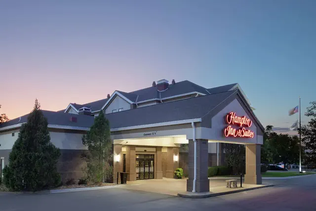 Photo 1 - Hampton Inn & Suites Kansas City-Merriam
