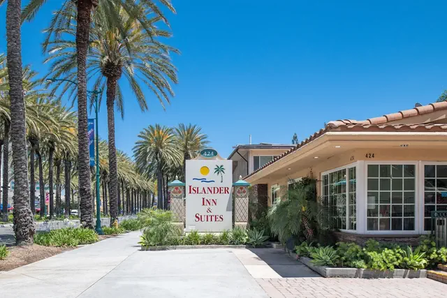 Photo 1 - Anaheim Islander Inn and Suites