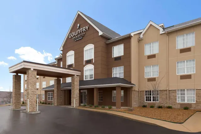 Photo 1 - Country Inn & Suites by Radisson, Jackson, TN