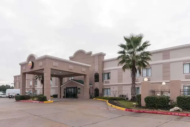 Photo 1 - Comfort Inn North Conroe