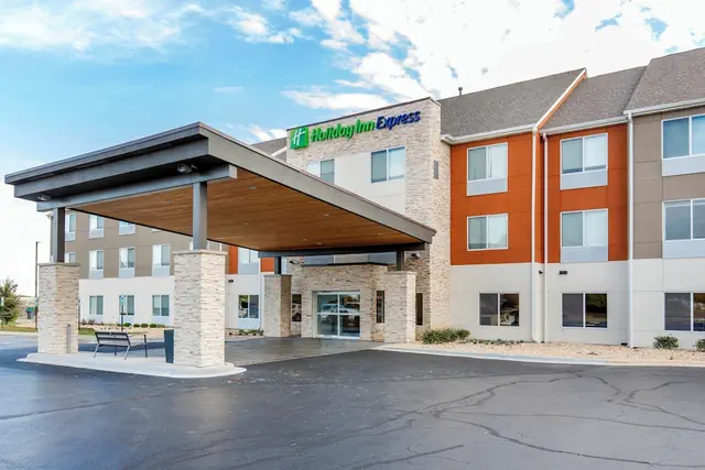 Photo 1 - Holiday Inn Express & Suites Chicago West - St Charles by IHG