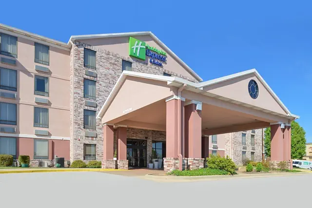 Photo 1 - Holiday Inn Express Hotel & Suites Harrison by IHG