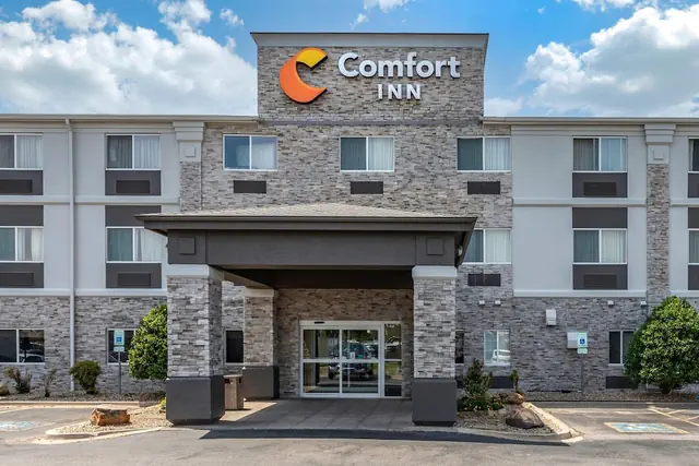 Photo 1 - Comfort Inn Oklahoma City South - I-240