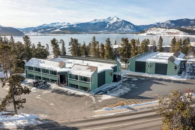 Photo 1 - Best Western Ptarmigan Lodge