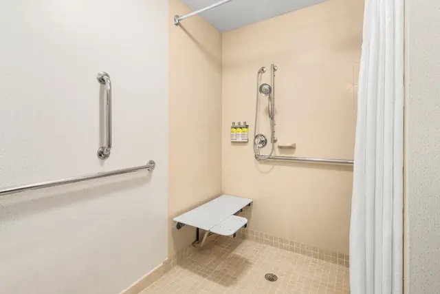 Photo 1 - Holiday Inn Express & Suites Wilmington-Newark by IHG