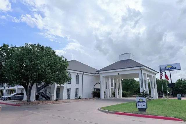 Photo 1 - Days Inn by Wyndham Granbury