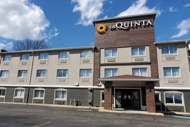 Photo 1 - La Quinta Inn by Wyndham Indianapolis North at Pyramids