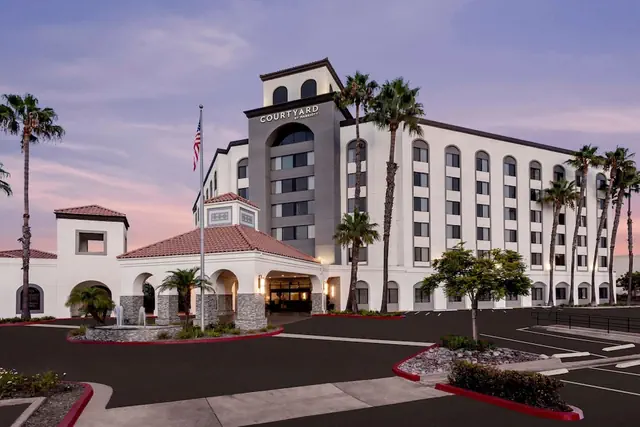Photo 1 - Courtyard by Marriott San Diego Miramar