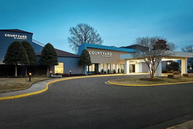 Photo 1 - Courtyard by Marriott Virginia Beach Norfolk