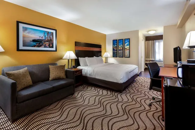 Photo 1 - La Quinta Inn by Wyndham Sandusky near Cedar Point