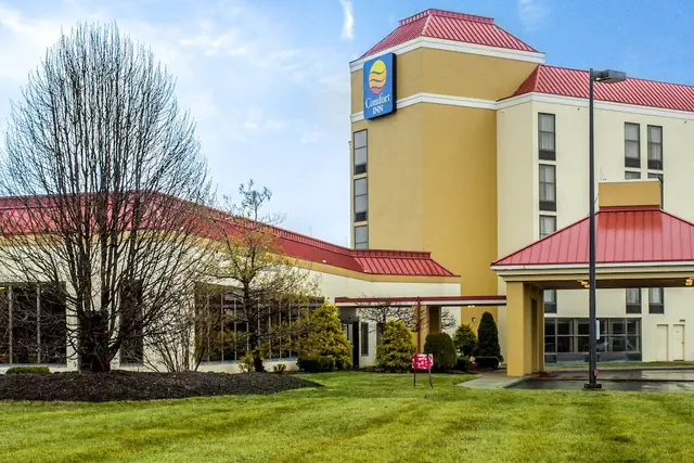 Photo 1 - Comfort Inn Alliance