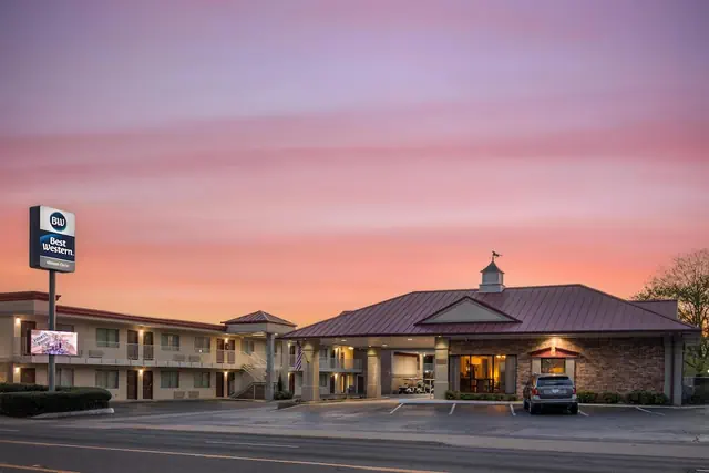 Photo 1 - Best Western Winners Circle