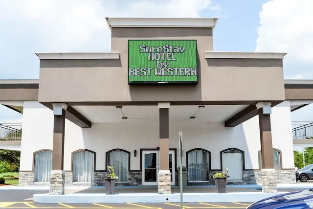 Photo 1 - SureStay Hotel by Best Western Bowling Green North