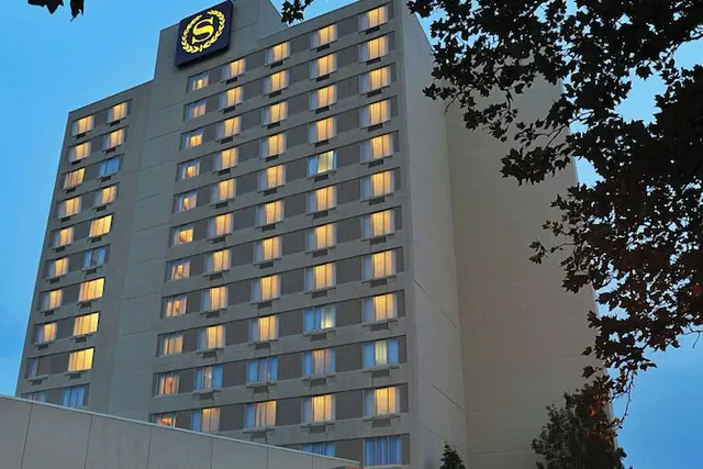 Photo 1 - Sheraton Bucks County Langhorne
