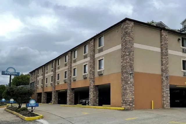 Photo 1 - Days Inn by Wyndham Jersey City / NYC Area