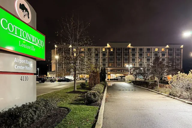 Photo 1 - Cottonwood Airport & Expo Hotel Louisville